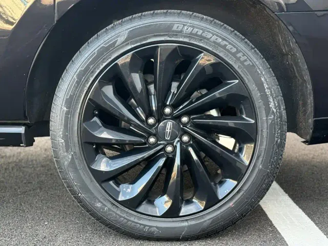Lincoln Navigator — Фото автомобиля 6
