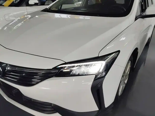 Фотография автомобиля — Buick Velite 6