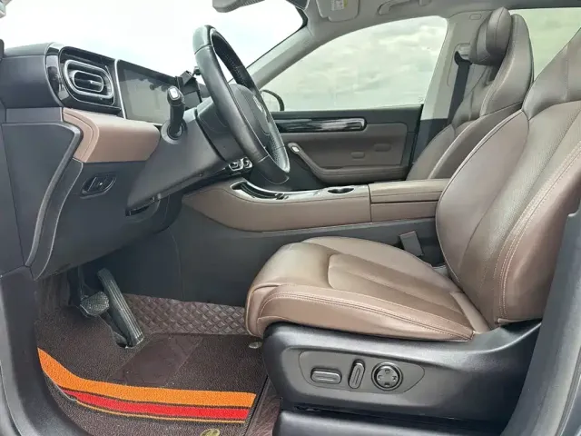 Leapmotor Leapmotor C11 2023 Range Extender 180 Comfort Edition — Фото автомобиля 8