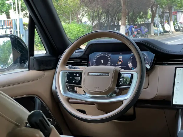Land Rover Range Rover — Фото автомобиля 18