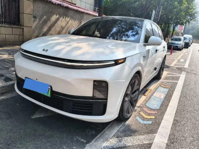 Фотография автомобиля — Li Auto L7
