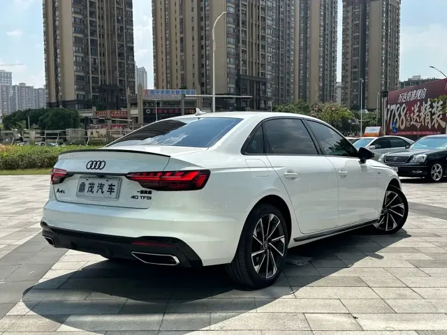 Audi A4L — Фото автомобиля 7