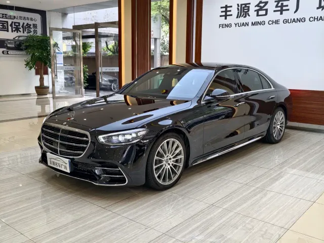 Фотография автомобиля — Mercedes-Benz S-Class