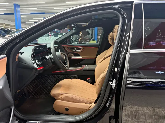Mercedes-Benz E-Class — Фото автомобиля 6