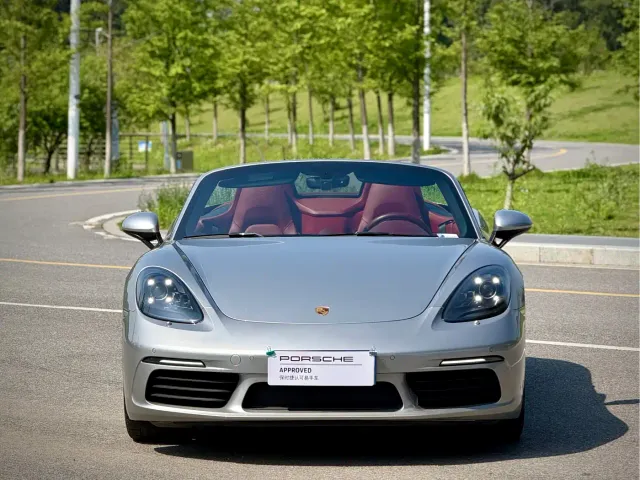 Porsche 718 — Фото автомобиля 2