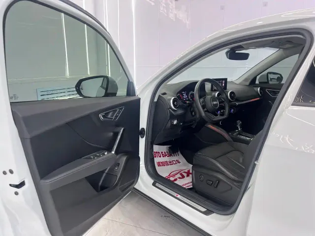 Audi Q2L — Фото автомобиля 7