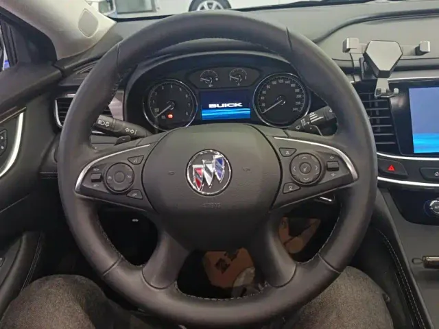 Buick LaCrosse — Фото автомобиля 15