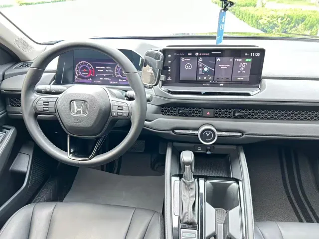 Honda Accord — Фото автомобиля 9