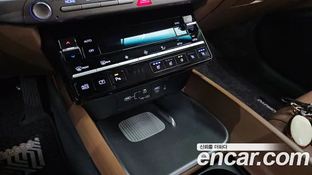 Hyundai Grandeur GN7 — Фото автомобиля 30