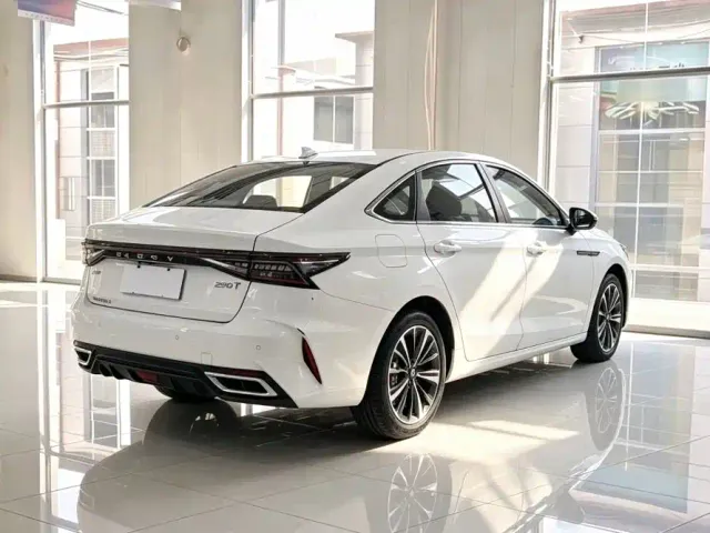Chery Arrizo 8 — Фото автомобиля 6