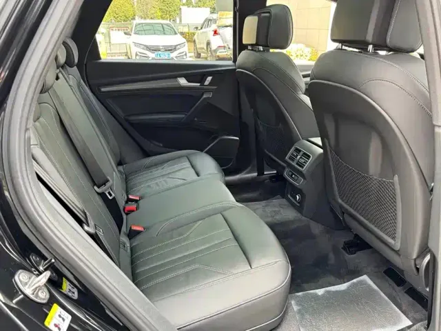 Audi Q5L — Фото автомобиля 14