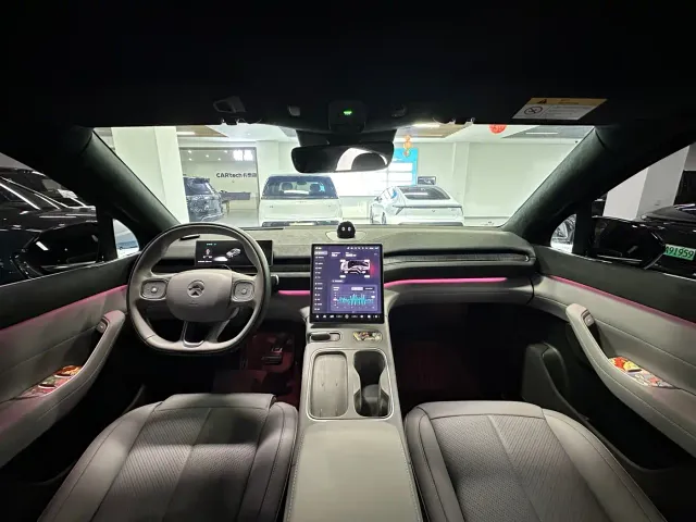 Nio EC6 — Фото автомобиля 9