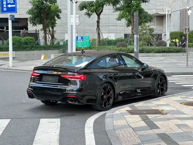 Audi RS 5 — Фото автомобиля 9