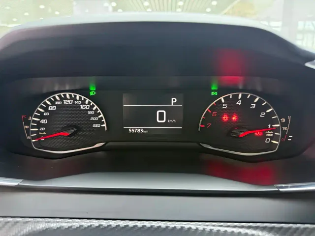 Peugeot 2008 — Фото автомобиля 10