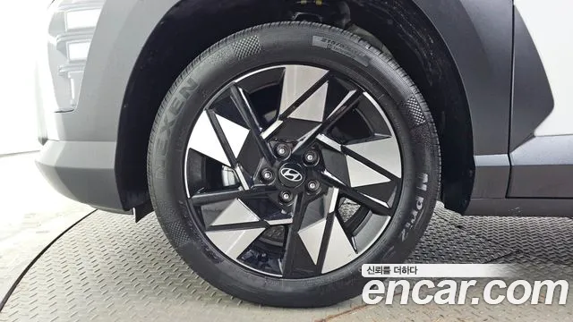 Hyundai Kona — Фото автомобиля 5