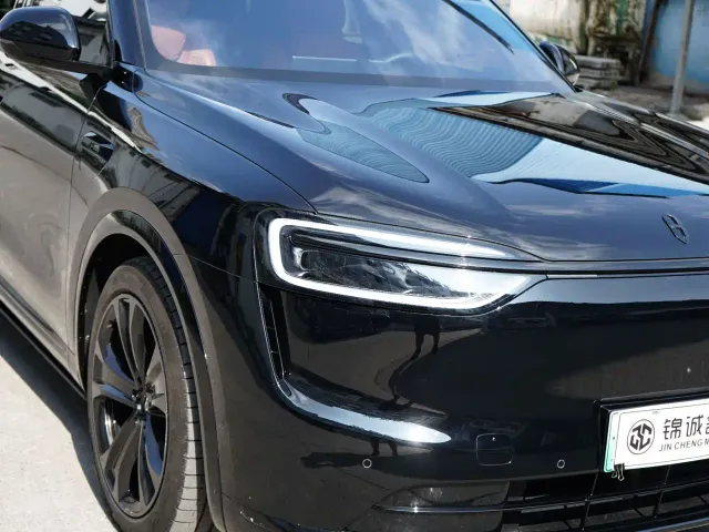 Aito M7 — Фото автомобиля 10
