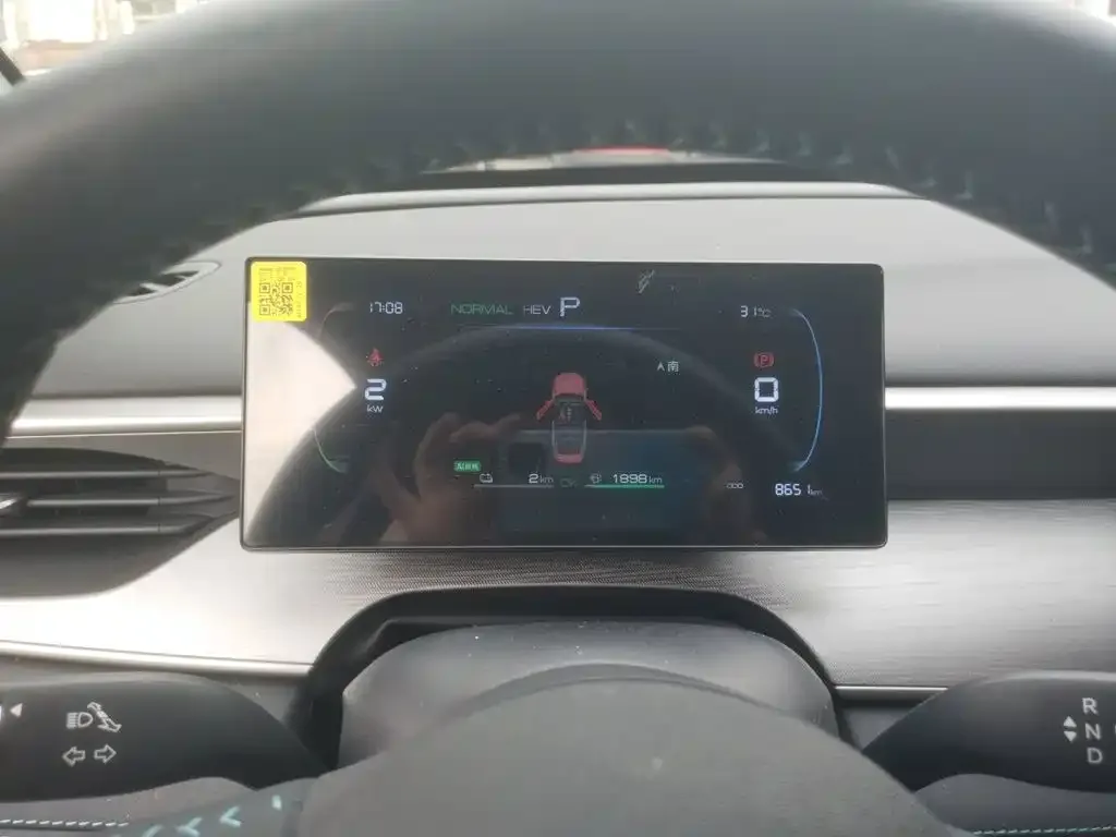 BYD Hai Bao 05 DM-i 2026 DM-i 128KM Luxury — Фото автомобиля 13