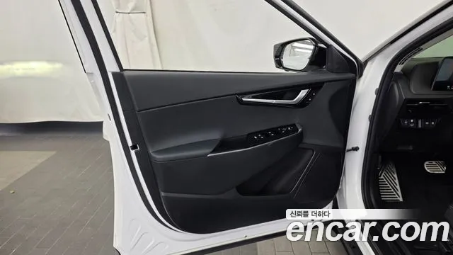 Kia EV6 — Фото автомобиля 21