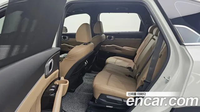 Kia Sorento Новый Sorento 4 поколение Бензин 2.5T 2WD — Фото автомобиля 10
