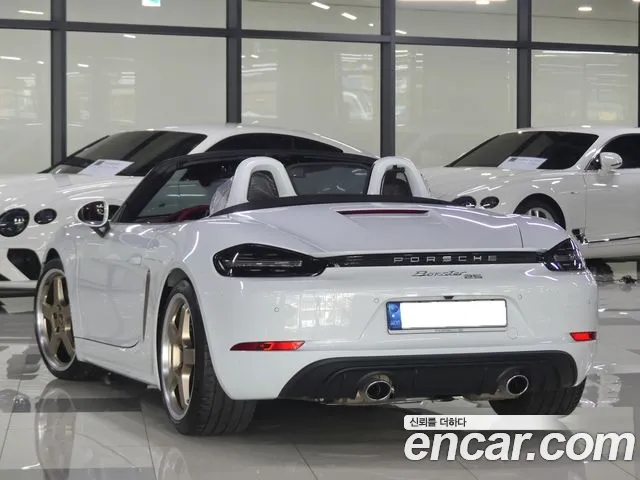 Porsche 718 — Фото автомобиля 4