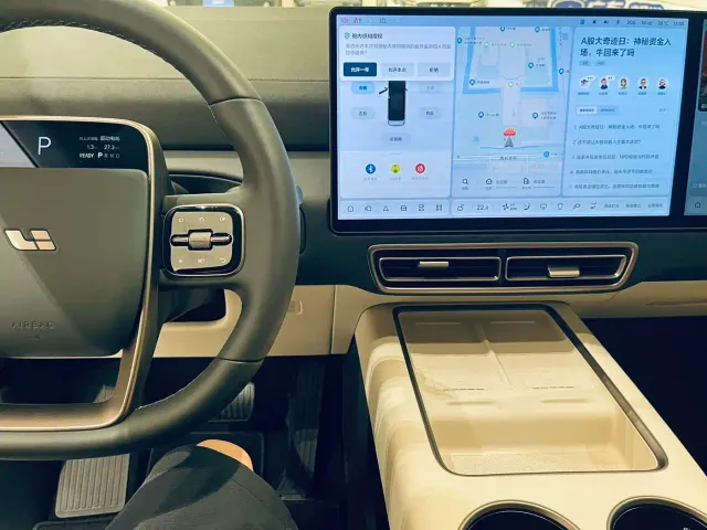 Li Auto MEGA — Фото автомобиля 8