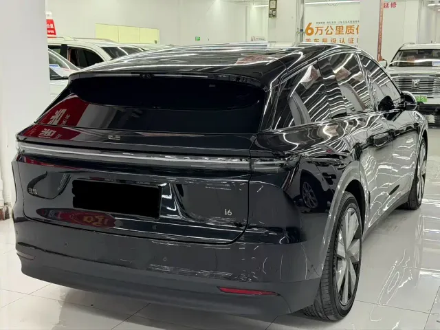 Li Auto i6 — Фото автомобиля 7
