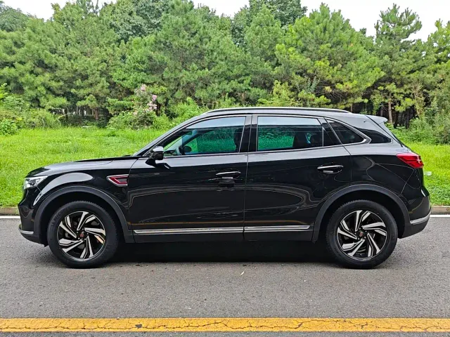Hongqi HS5 — Фото автомобиля 7