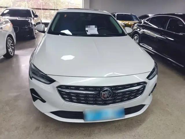 Buick Regal — Фото автомобиля 2