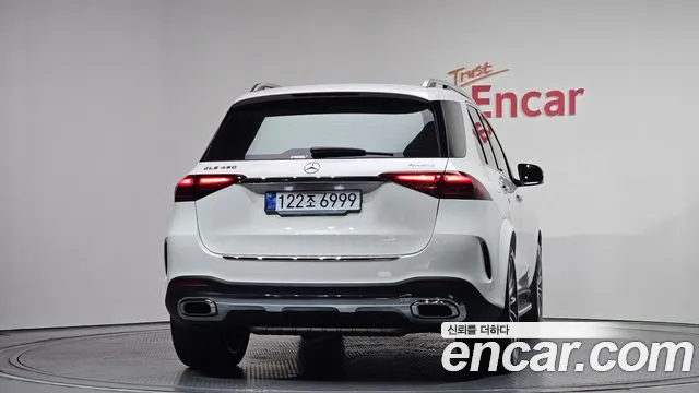 Mercedes-Benz GLE-Class — Фото автомобиля 4