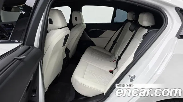 BMW i5 G60 — Фото автомобиля 12