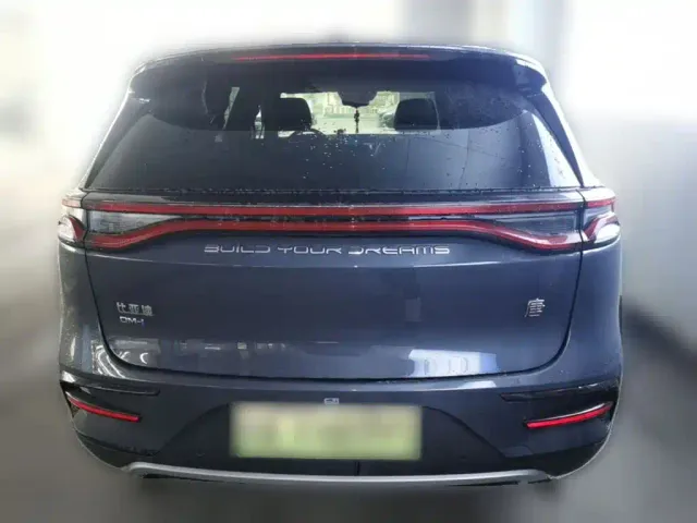 BYD Tang — Фото автомобиля 7