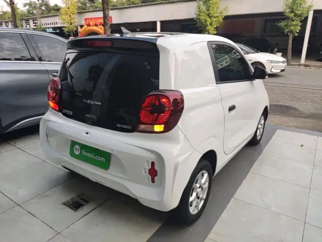 Roewe Clever — Фото автомобиля 6