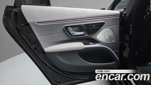 Mercedes-Benz EQS — Фото автомобиля 24