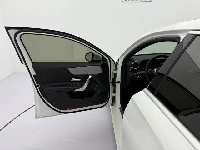 Mercedes-Benz A-Class — Фото автомобиля 21