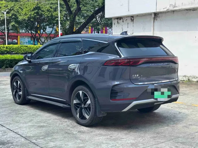 BYD Tang — Фото автомобиля 4