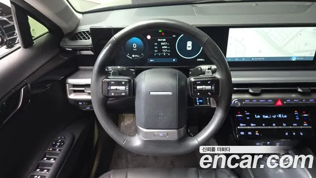 Hyundai Grandeur Grandeur (GN7) 2.5 Бензин 2WD — Фото автомобиля 13