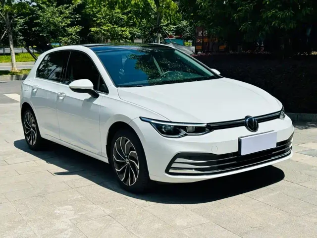 Volkswagen Golf — Фото автомобиля 3