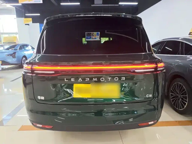 Leapmotor C16 — Фото автомобиля 5