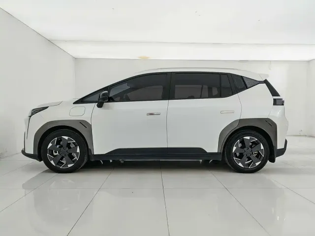 GAC Aion Y — Фото автомобиля 8