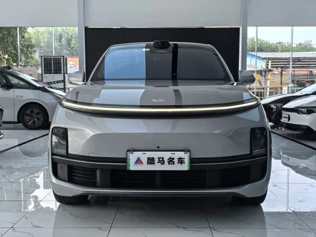 Li Auto L9 — Фото автомобиля 2