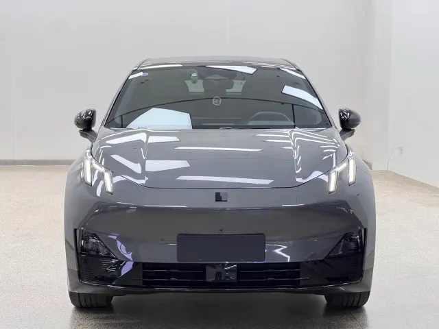Lynk & Co Z20 — Фото автомобиля 2