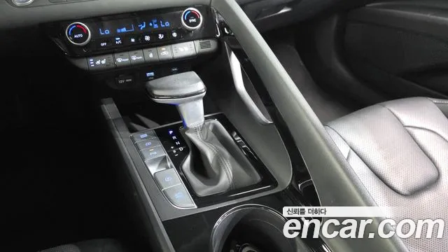 Hyundai Avante CN7 — Фото автомобиля 9