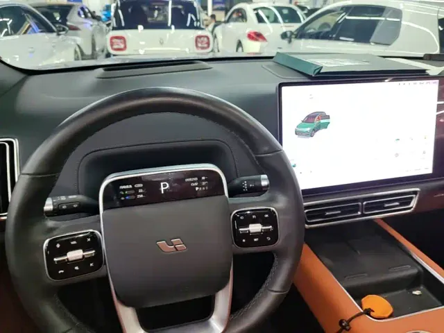 Li Auto L7 — Фото автомобиля 13