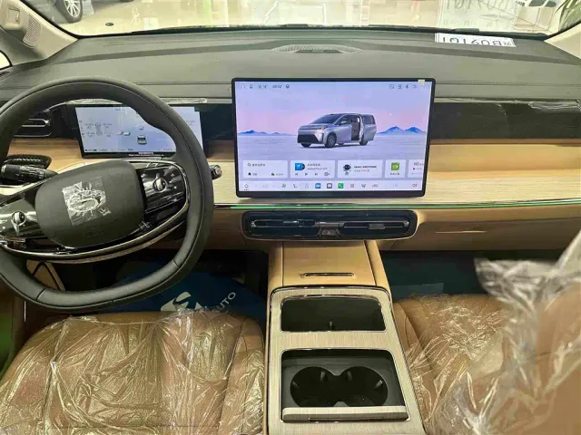 GAC Trumpchi E8 — Фото автомобиля 14