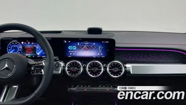 Mercedes-Benz EQB — Фото автомобиля 16