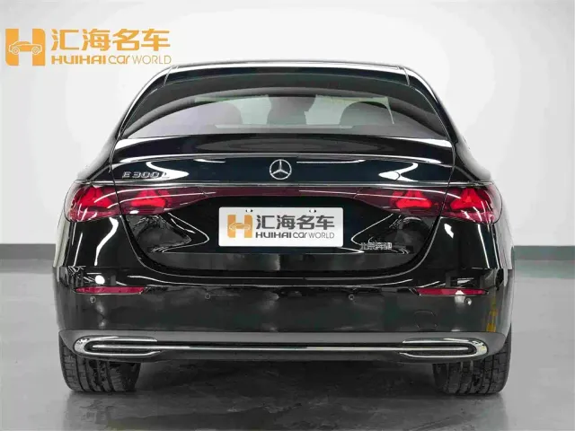 Mercedes-Benz E-Class — Фото автомобиля 5