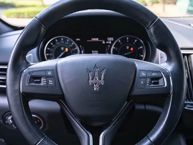 Maserati Levante — Фото автомобиля 11