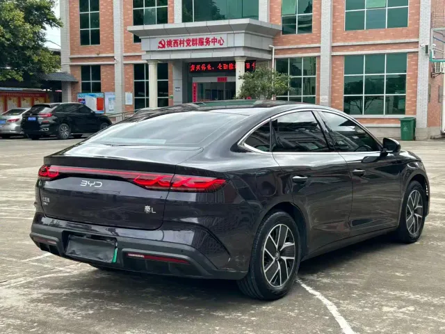 BYD Qin L — Фото автомобиля 7