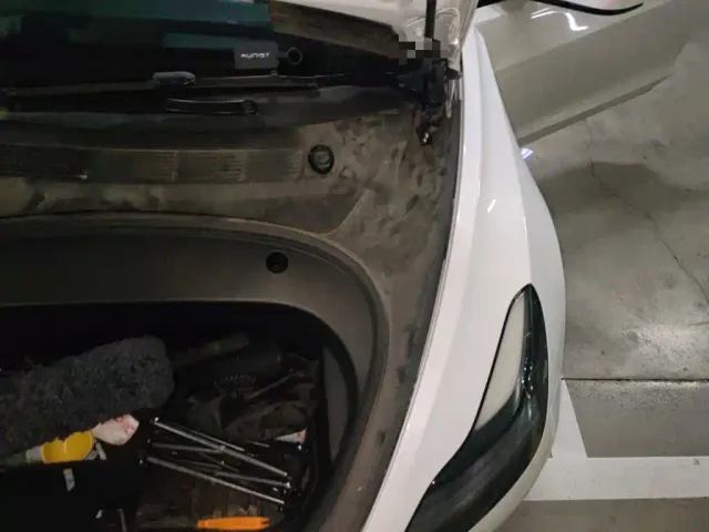 Tesla Model 3 — Фото автомобиля 22