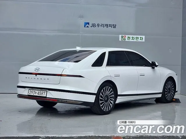 Hyundai Grandeur Grandeur (GN7) 2.5 Бензин 2WD — Фото автомобиля 4